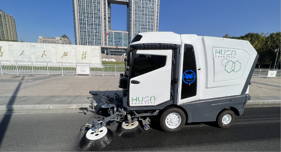 科技改变生活,青浦这台l4级环卫机器人赋能智慧城市建设